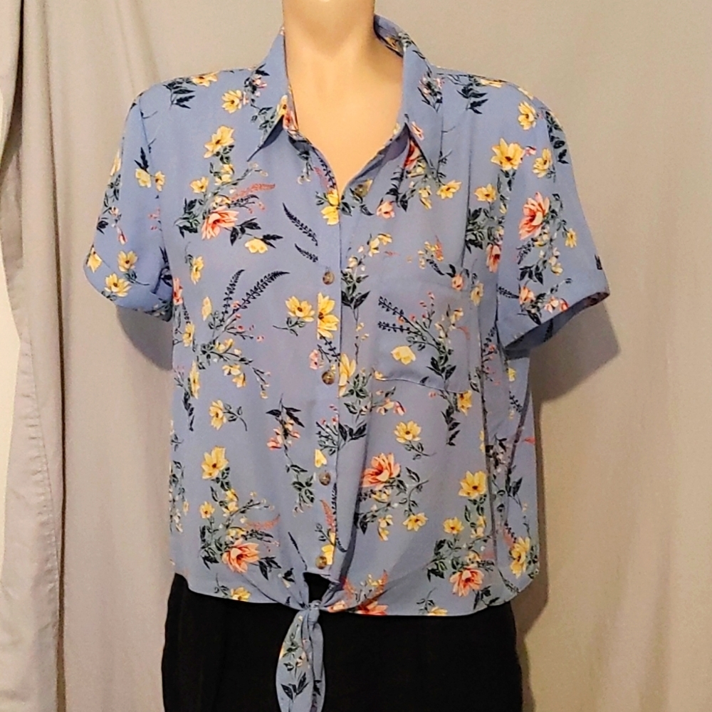 Hippie Rose tie front floral blouse.